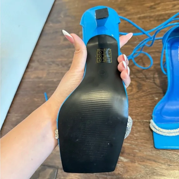 Pretty Little Thing Heels - Picture 4 of 4